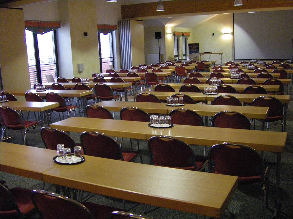 Euroville Jugend- Und Sporthotel Naumburg (Saale) Exterior foto