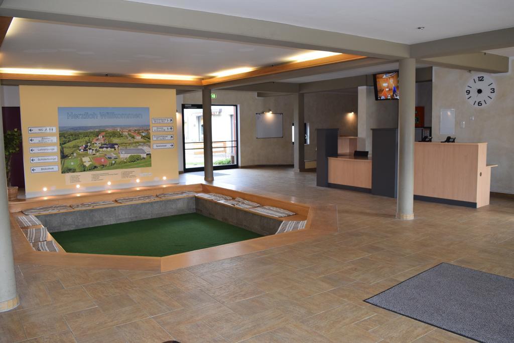 Euroville Jugend- Und Sporthotel Naumburg (Saale) Exterior foto