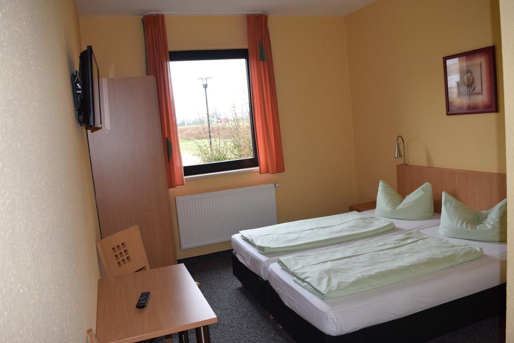 Euroville Jugend- Und Sporthotel Naumburg (Saale) Exterior foto