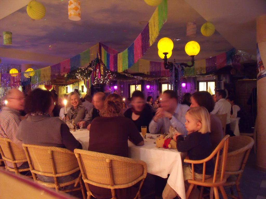 Euroville Jugend- Und Sporthotel Naumburg (Saale) Exterior foto