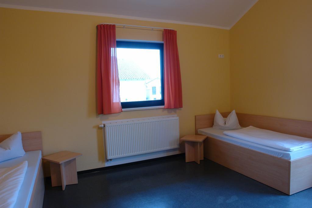 Euroville Jugend- Und Sporthotel Naumburg (Saale) Exterior foto