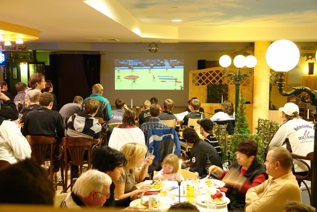 Euroville Jugend- Und Sporthotel Naumburg (Saale) Exterior foto