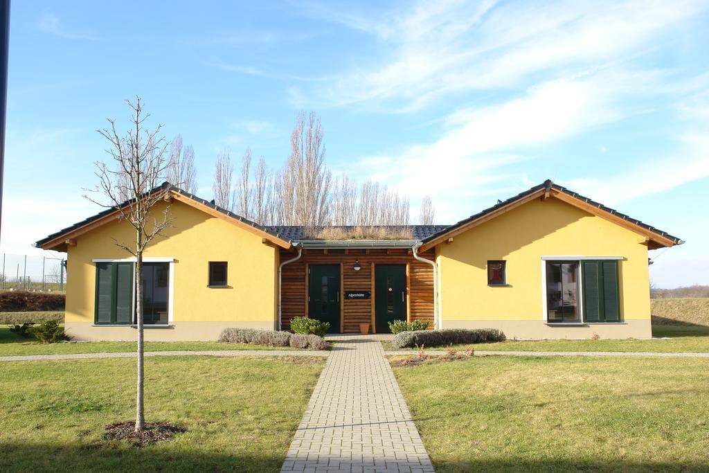 Euroville Jugend- Und Sporthotel Naumburg (Saale) Exterior foto