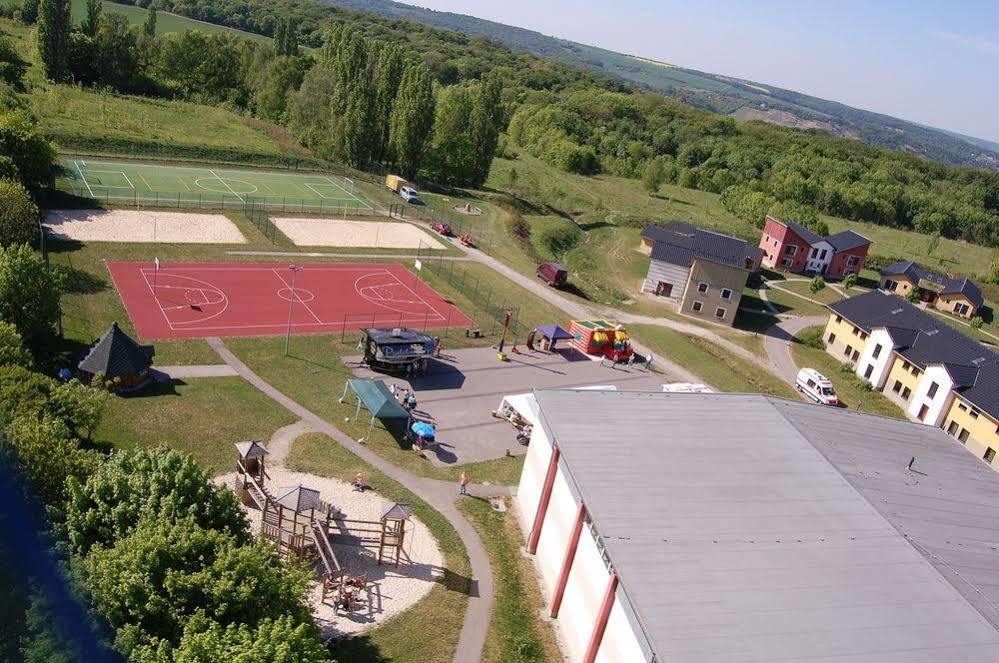 Euroville Jugend- Und Sporthotel Naumburg (Saale) Exterior foto